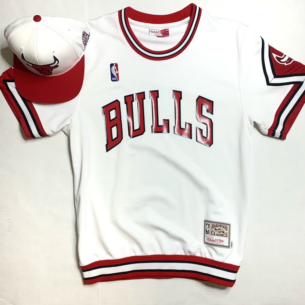 Mitchell & Ness Bulls shooting jersey & fitted